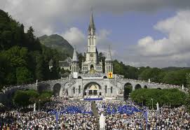 Leia mais sobre o artigo Santuário de Lourdes: A História e os Milagres que Encantam o Mundo